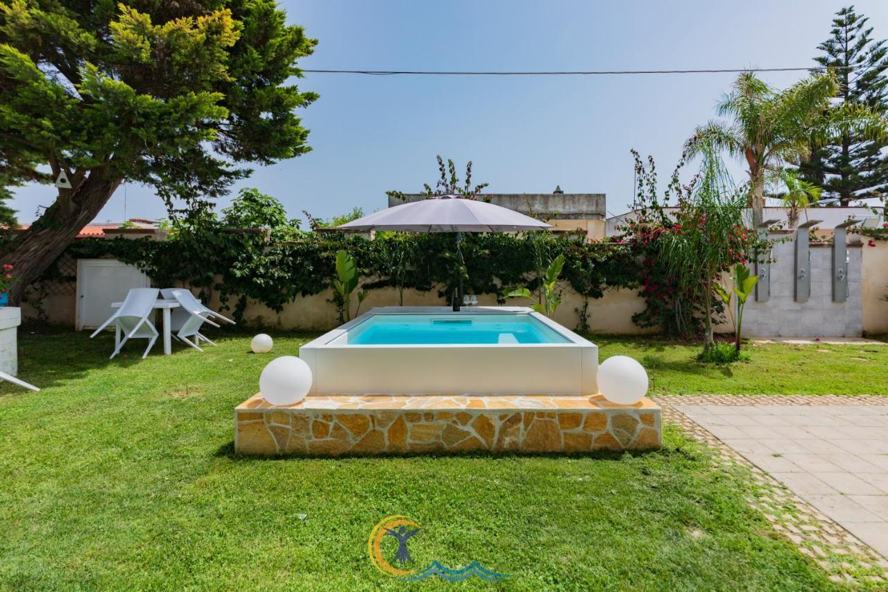 Villa Leonardo San Foca - Room, Pool & Restaurant Extérieur photo