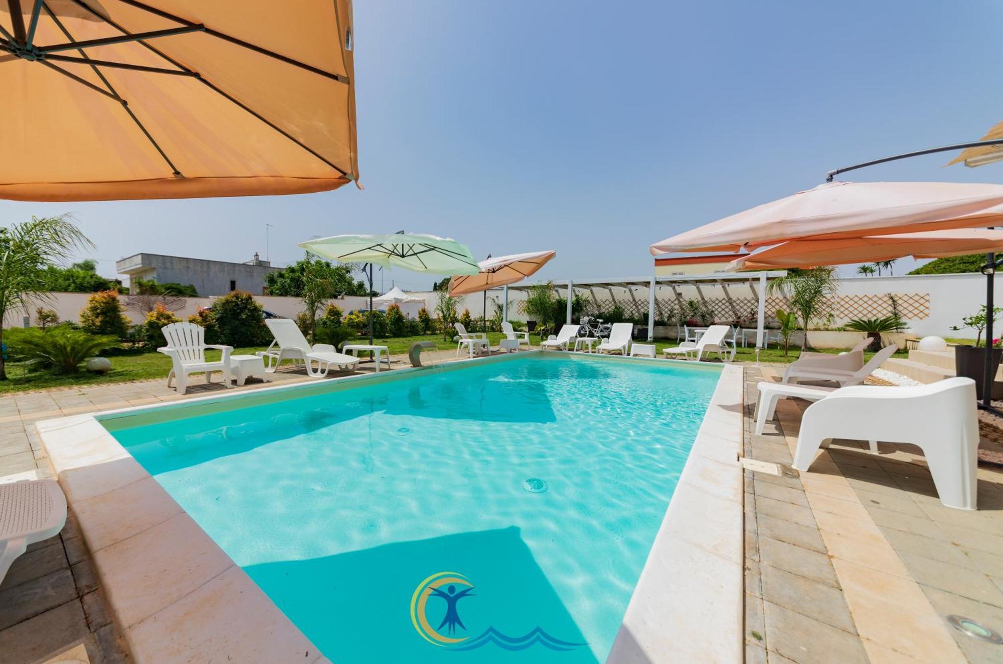 Villa Leonardo San Foca - Room, Pool & Restaurant Extérieur photo