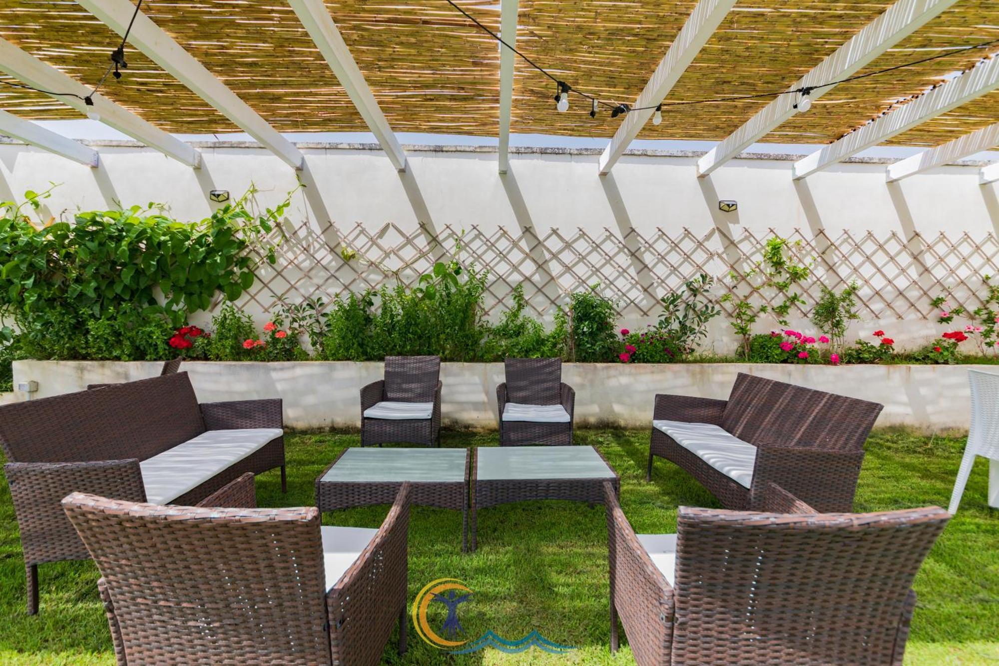 Villa Leonardo San Foca - Room, Pool & Restaurant Extérieur photo