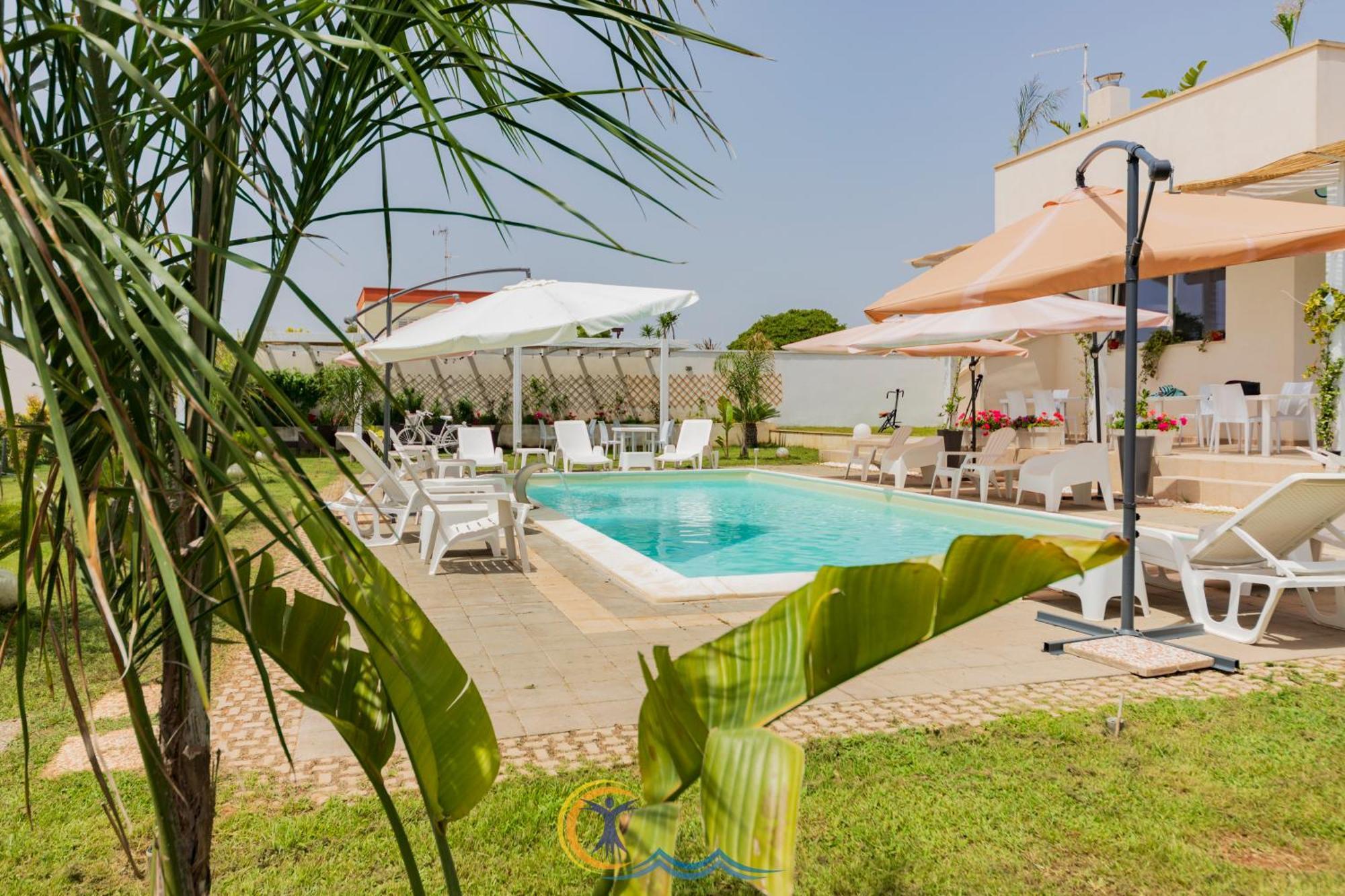 Villa Leonardo San Foca - Room, Pool & Restaurant Extérieur photo